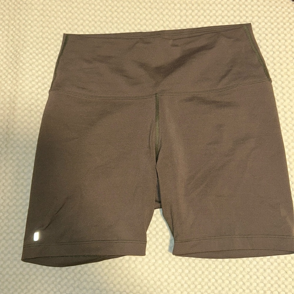 NOBULL High Rise Shorts 6”